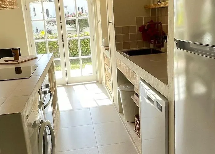 T2 Old Village Апартаменты Виламура